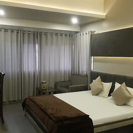 Hotel Oasis Βομβάη Εξωτερικό φωτογραφία