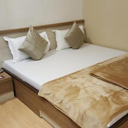 Hotel Oasis Βομβάη Εξωτερικό φωτογραφία