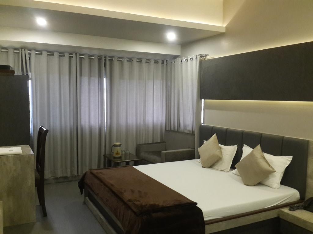Hotel Oasis Βομβάη Εξωτερικό φωτογραφία