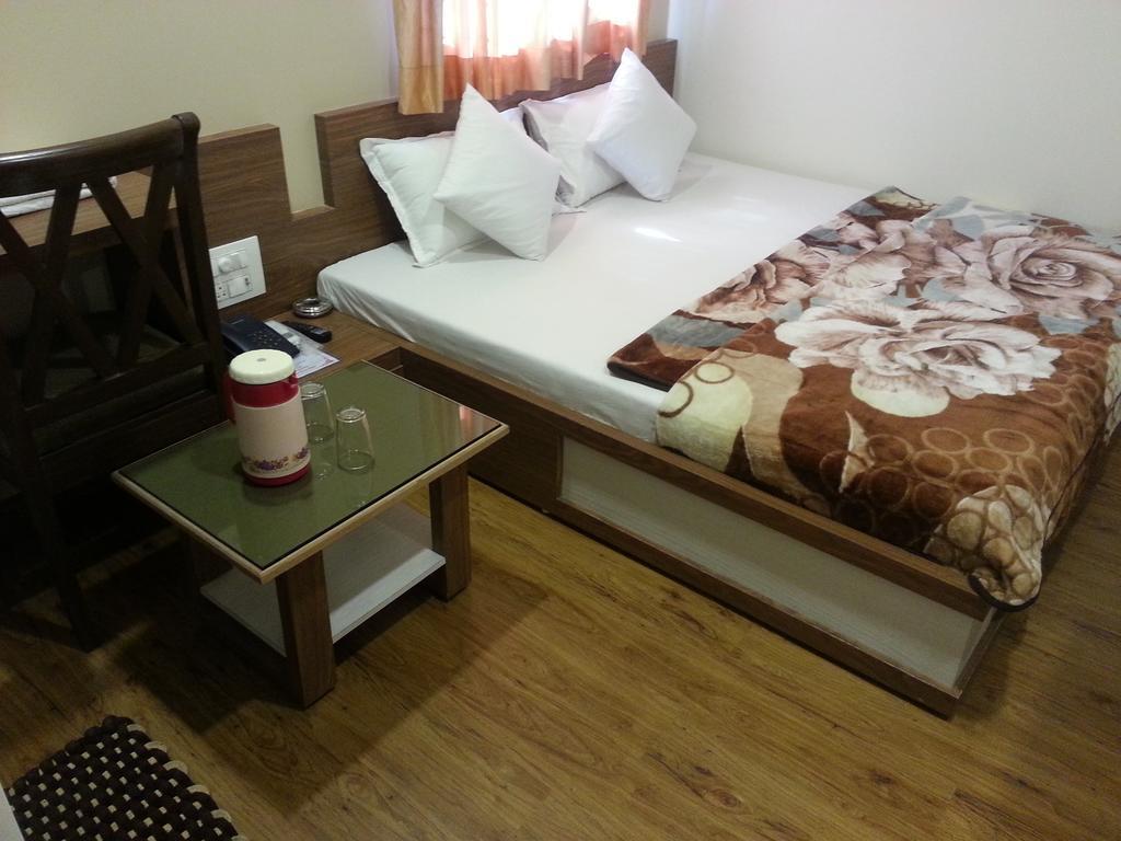 Hotel Oasis Βομβάη Δωμάτιο φωτογραφία