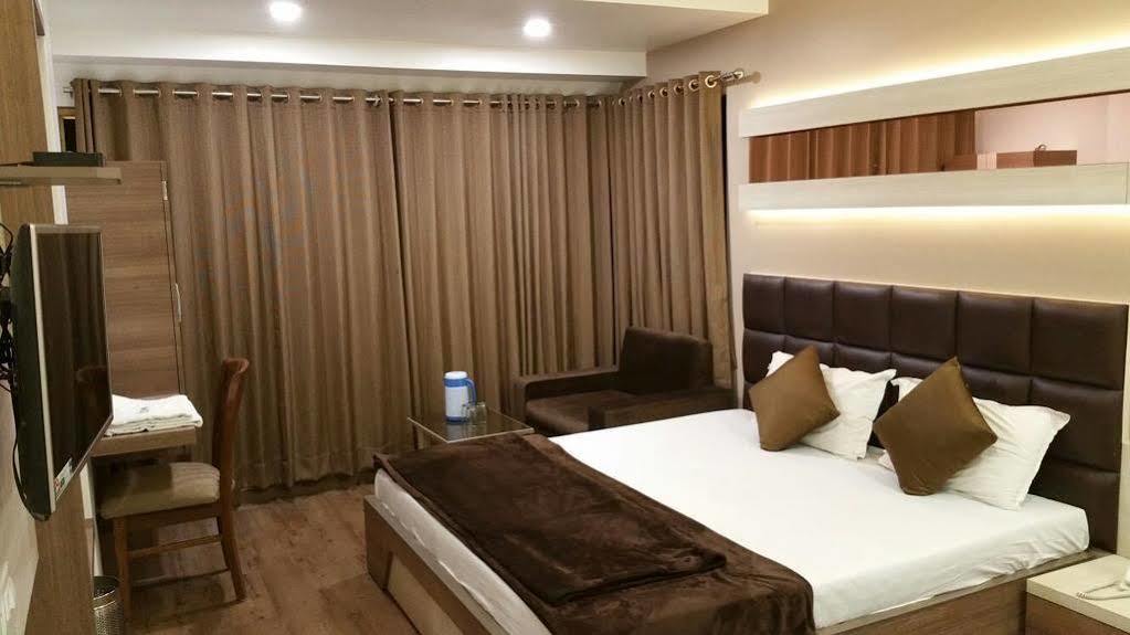 Hotel Oasis Βομβάη Εξωτερικό φωτογραφία