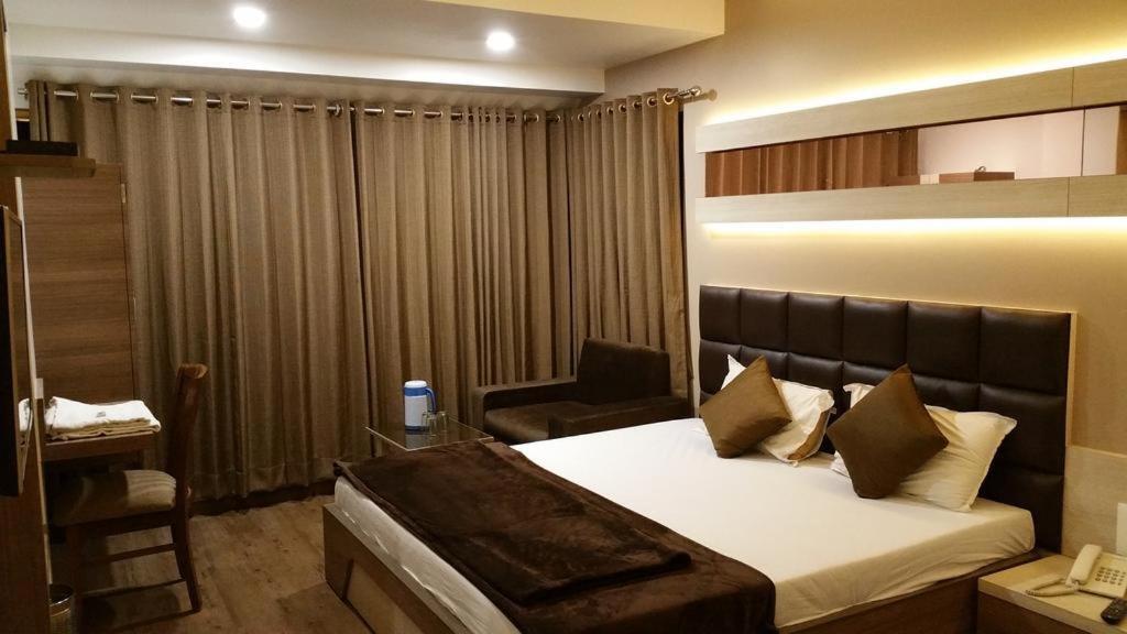 Hotel Oasis Βομβάη Εξωτερικό φωτογραφία